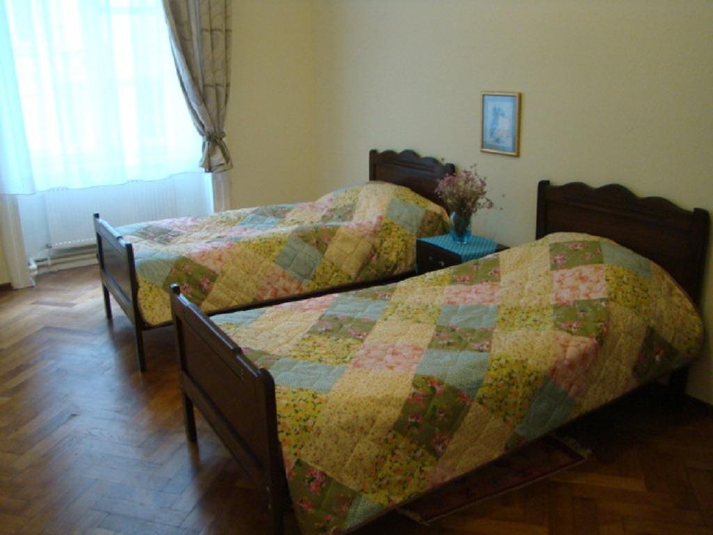 на табидзе, 3/5 Апартаменты *